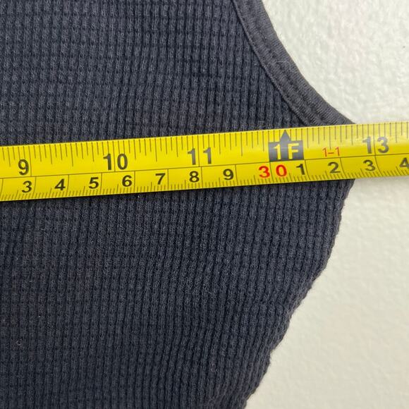 Aritzia TNA Waffle Notch Tank Top in Black size S - Picture 4 of 6